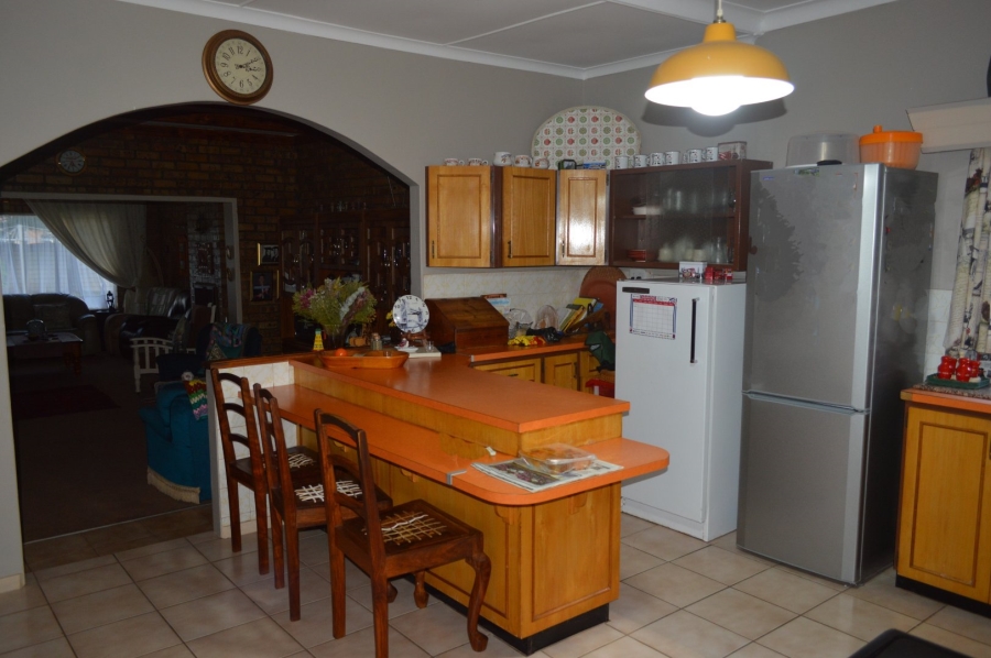 4 Bedroom Property for Sale in La Hoff North West